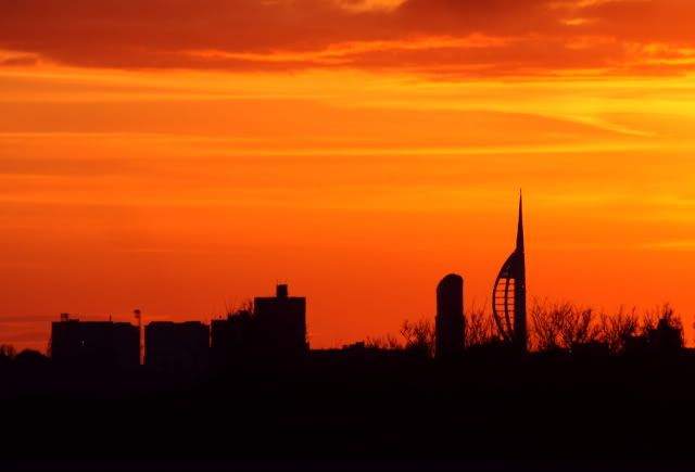 IMAGE: http://i133.photobucket.com/albums/q54/maypole_photos/sundaysunset.jpg