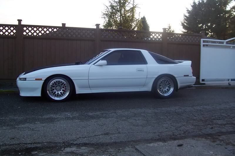 http://i133.photobucket.com/albums/q56/upgradedsupra/Picture046.jpg