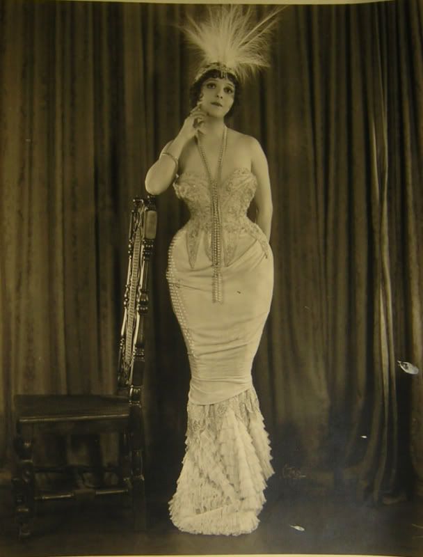 Rantings of a Modern Day Glamou...