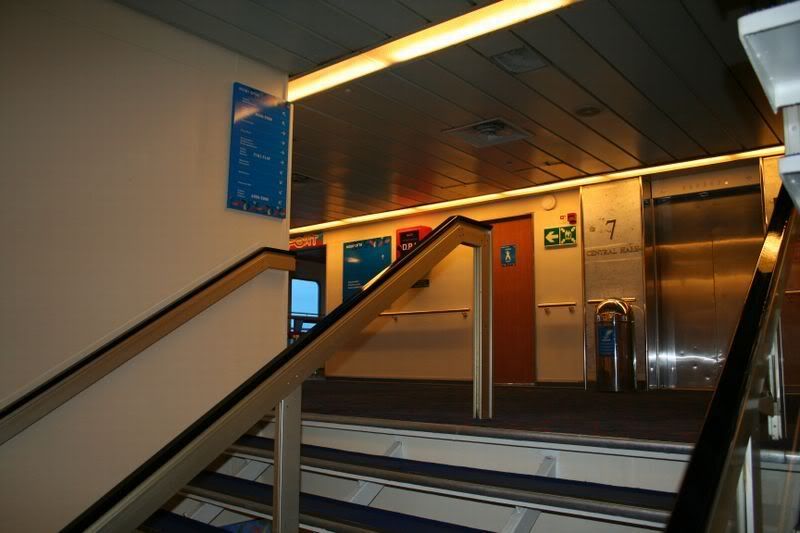 http://i133.photobucket.com/albums/q61/lufthansa747/moby/33.jpg