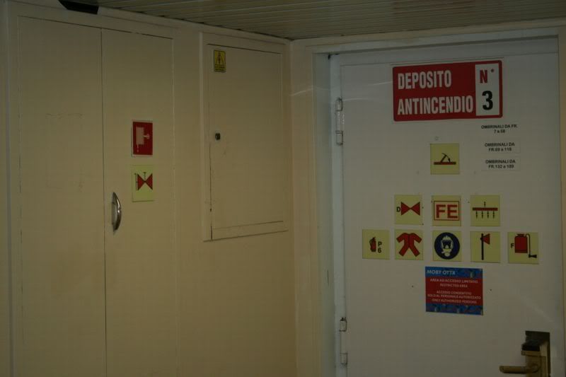 http://i133.photobucket.com/albums/q61/lufthansa747/moby/62.jpg
