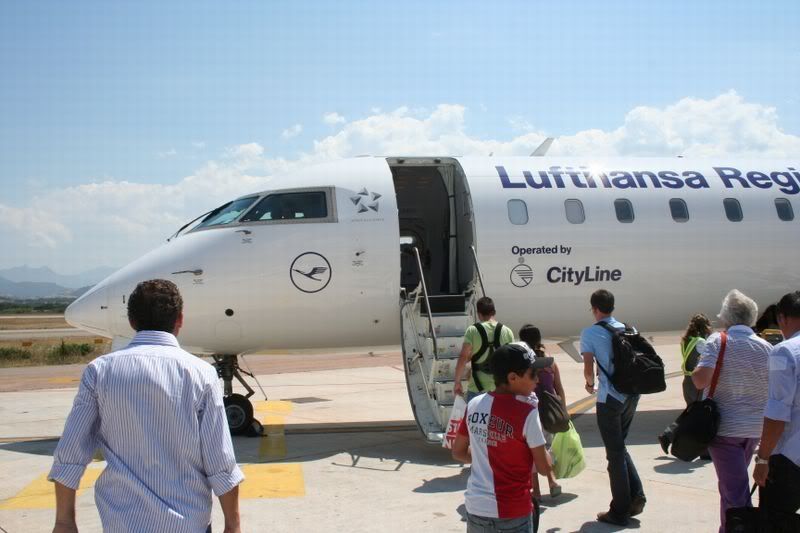 http://i133.photobucket.com/albums/q61/lufthansa747/moby/67.jpg