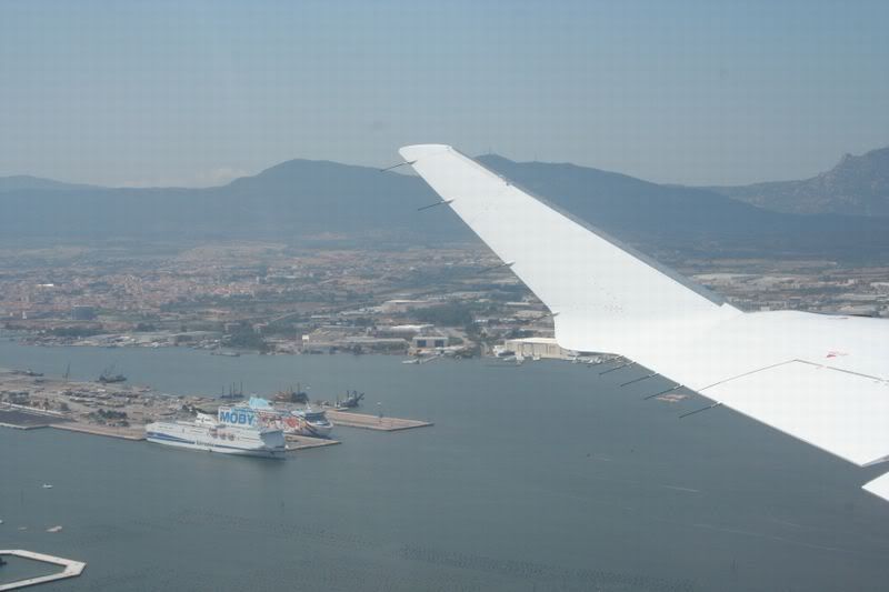 http://i133.photobucket.com/albums/q61/lufthansa747/moby/68.jpg