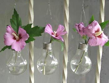 Recycle Old Light Bulbs into Mini Vases