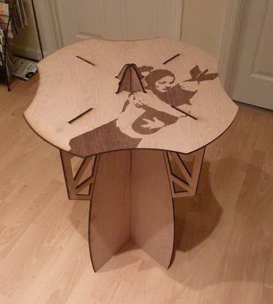 Flat-Pack Table