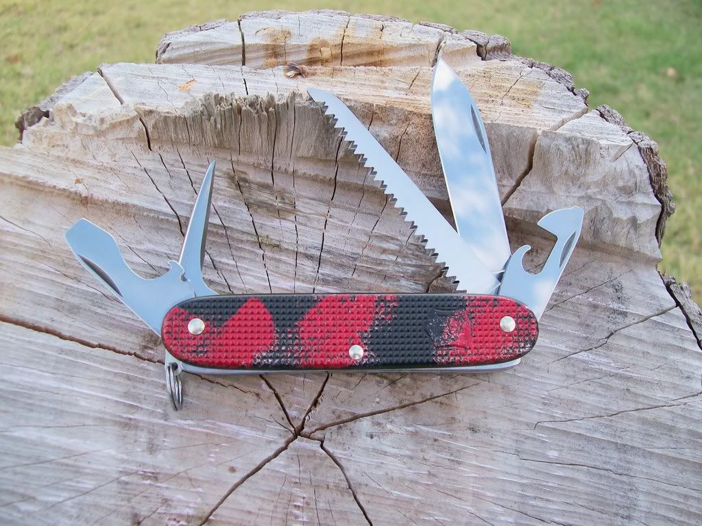 [Linked Image from i133.photobucket.com]