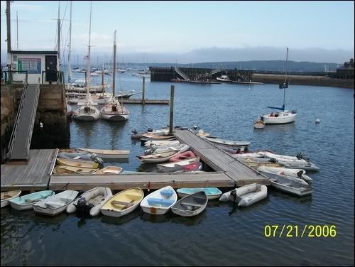 Dinghys docked in Tenant\'s Harbour