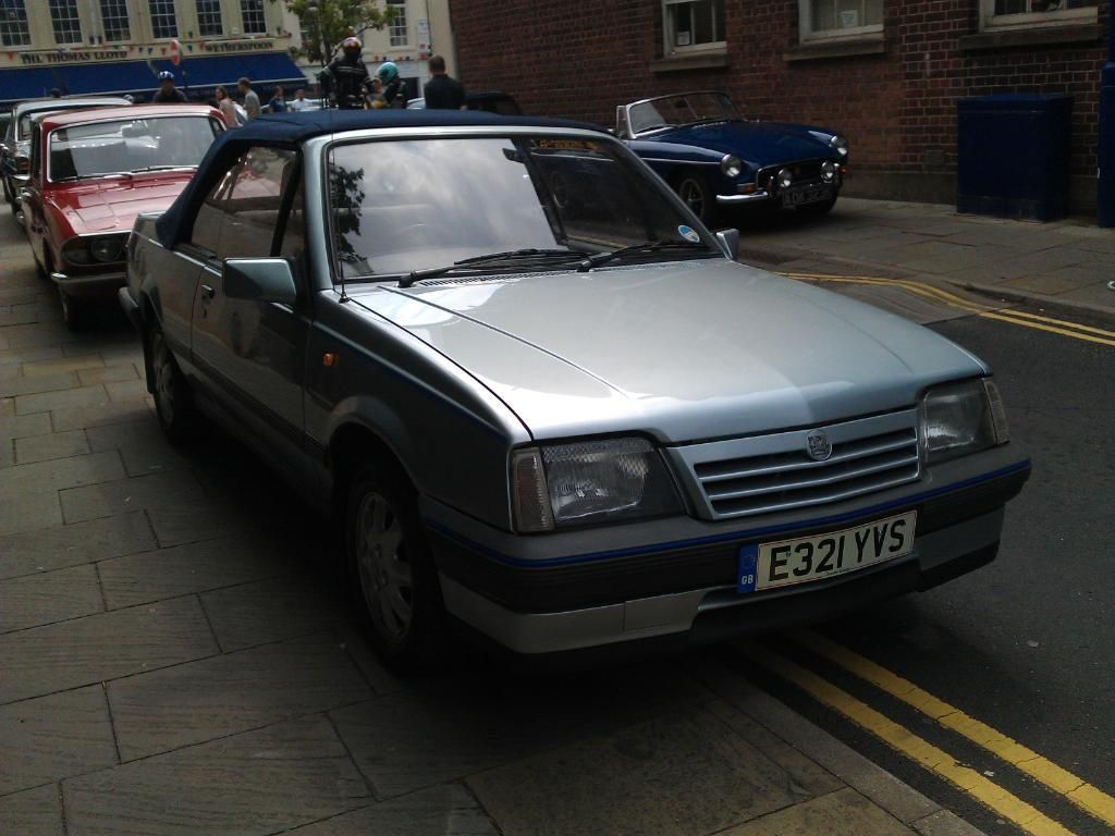 Warwick Retro car show