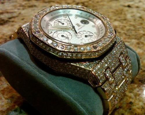 Floyd_Mayweather_iced_out_Audemars_Piguet_Watch.jpg