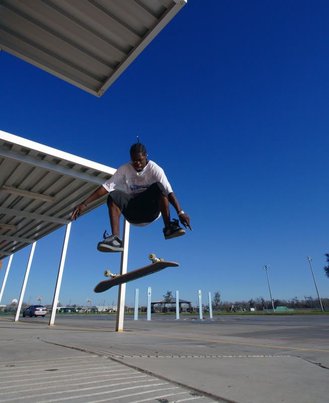 IMAGE: http://i133.photobucket.com/albums/q80/cronu/IMG_0113.jpg